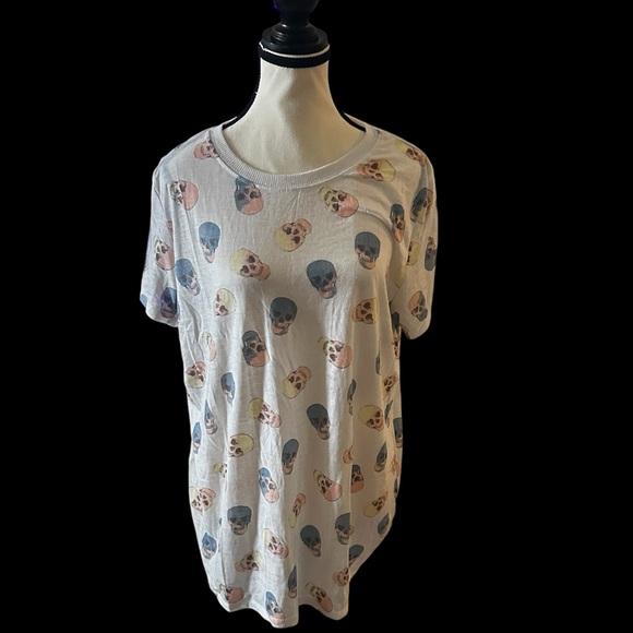 Torrid Classic Fit Burnout Skull Crew Neck Short Sleeve Tee Shirt - Picture 2 of 3